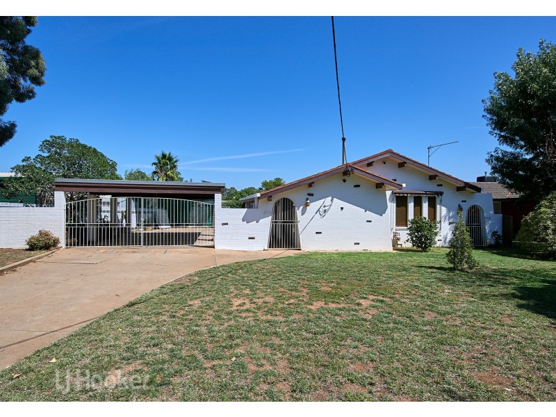 1 Bradley Place, Tolland NSW 2650