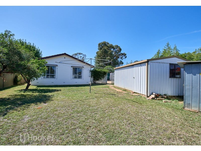 1 Bradley Place, Tolland NSW 2650