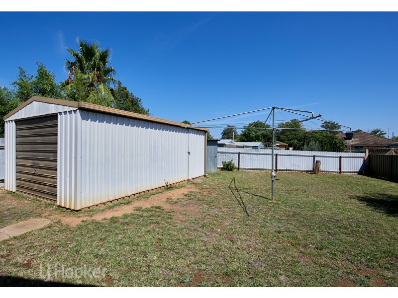 1 Bradley Place, Tolland NSW 2650