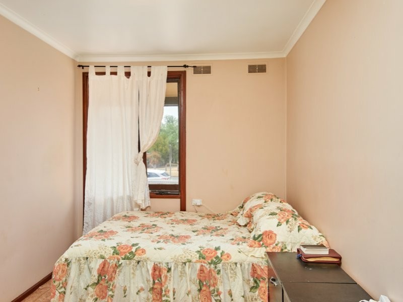 34 Bruce Street, Tolland NSW 2650