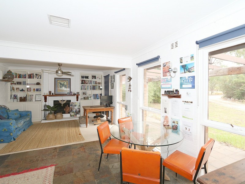 50 Gregadoo Road, Lake Albert NSW 2650