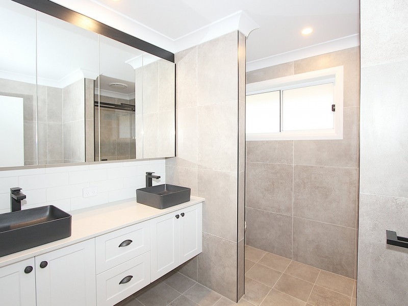 24 Wiveon Street, Gobbagombalin NSW 2650