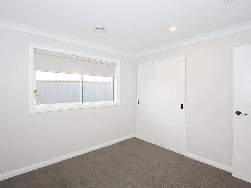 24 Wiveon Street, Gobbagombalin NSW 2650