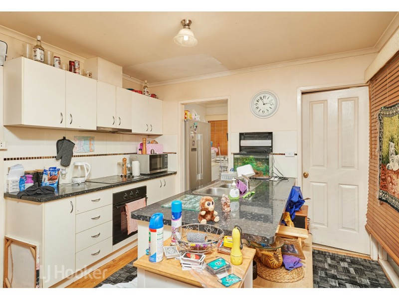 52 Ziegler Avenue, Kooringal NSW 2650