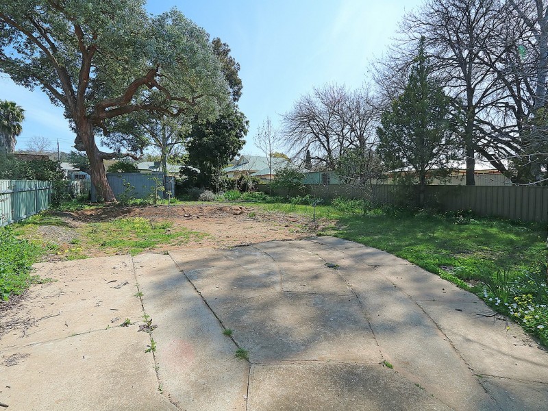 4 Paull Street, Kooringal NSW 2650