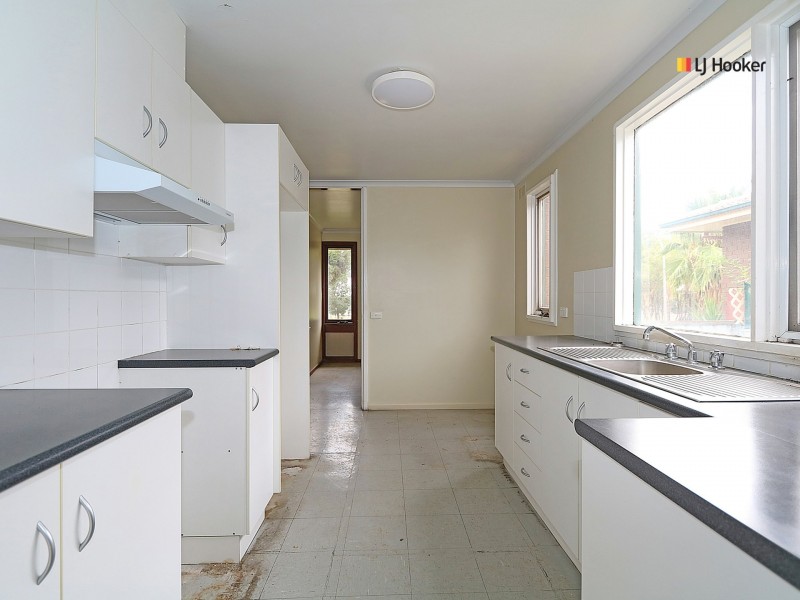 30 Blakemore Avenue, Ashmont NSW 2650