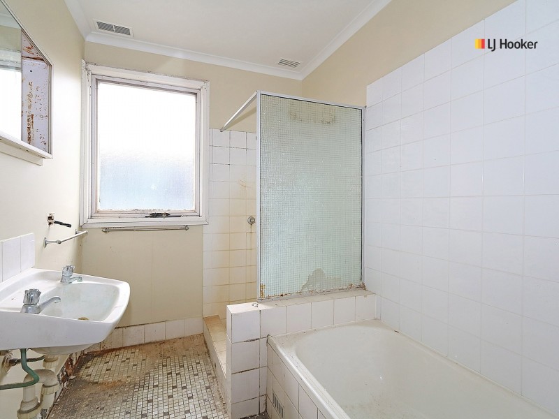 30 Blakemore Avenue, Ashmont NSW 2650