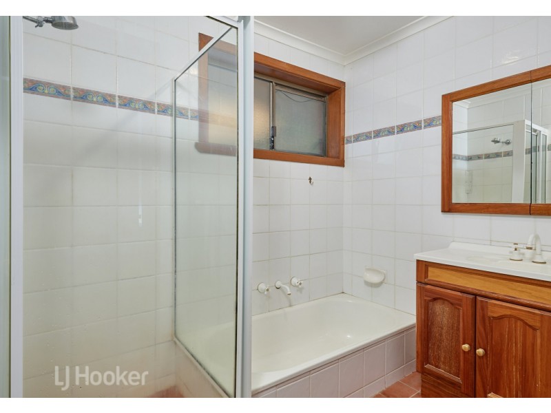 174 Fernleigh Road, Mount Austin NSW 2650