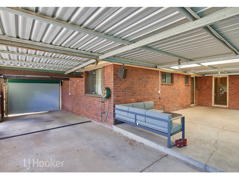 174 Fernleigh Road, Mount Austin NSW 2650