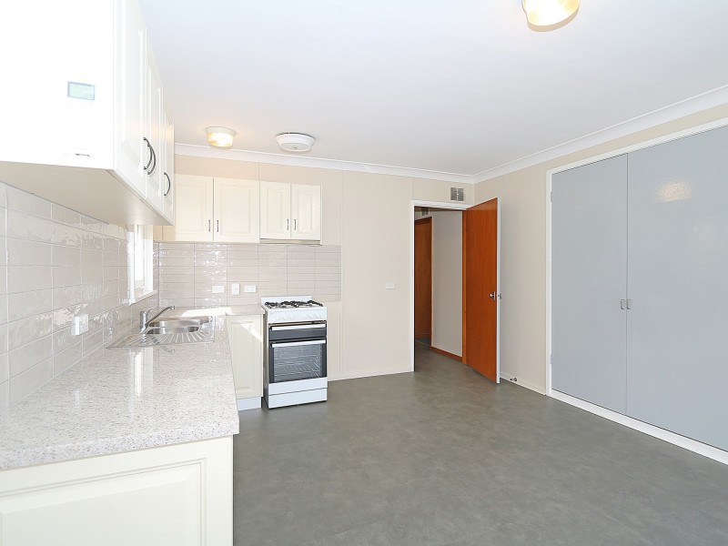 5 Immarna Place, Kooringal NSW 2650