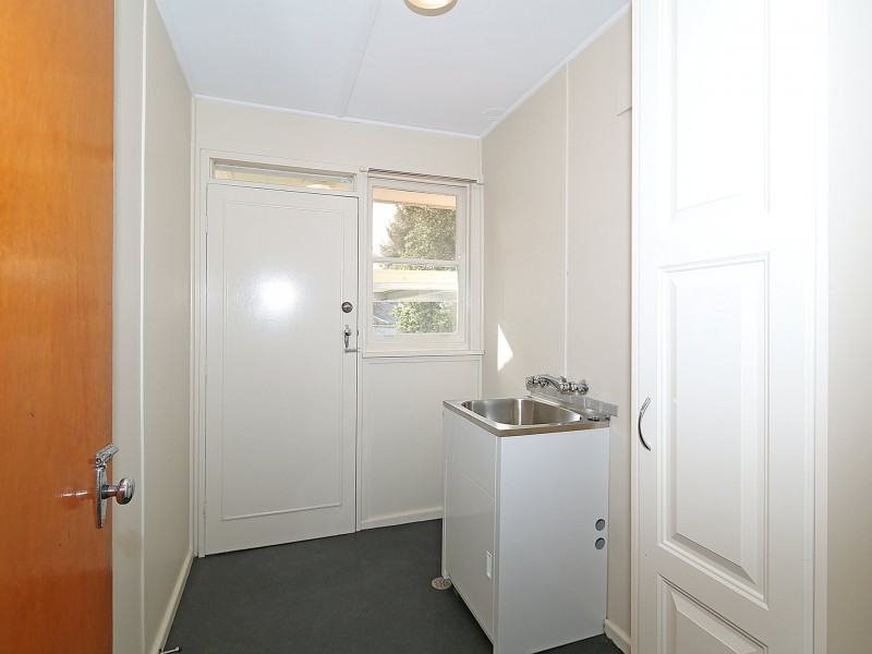 5 Immarna Place, Kooringal NSW 2650