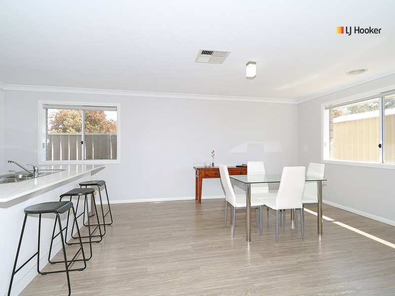 Villa 1/3 Craft Street, Lake Albert NSW 2650