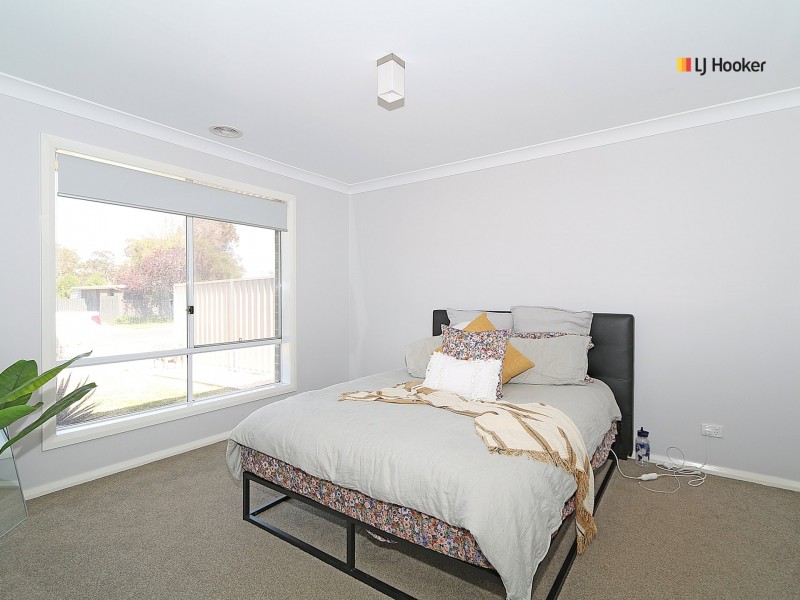 Villa 1/3 Craft Street, Lake Albert NSW 2650