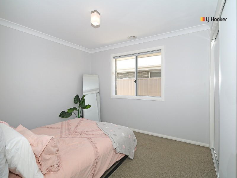 Villa 1/3 Craft Street, Lake Albert NSW 2650