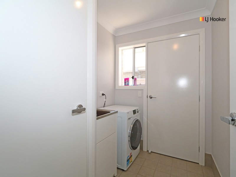 Villa 1/3 Craft Street, Lake Albert NSW 2650