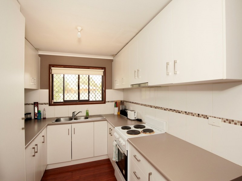 11 Dennis Crescent, Tolland NSW 2650