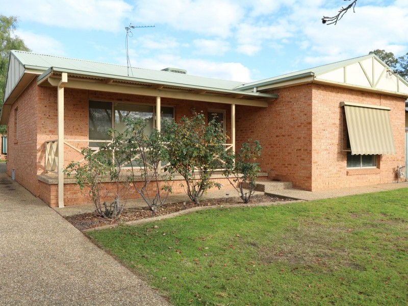 1/396 Lake Albert Road, Kooringal NSW 2650