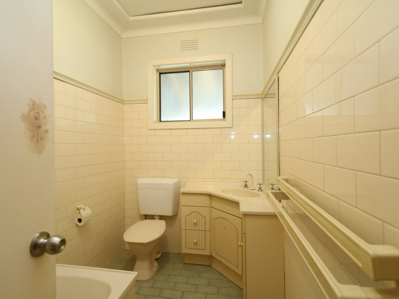 1/396 Lake Albert Road, Kooringal NSW 2650