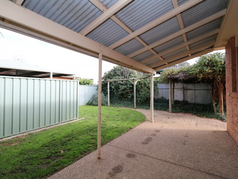 1/396 Lake Albert Road, Kooringal NSW 2650