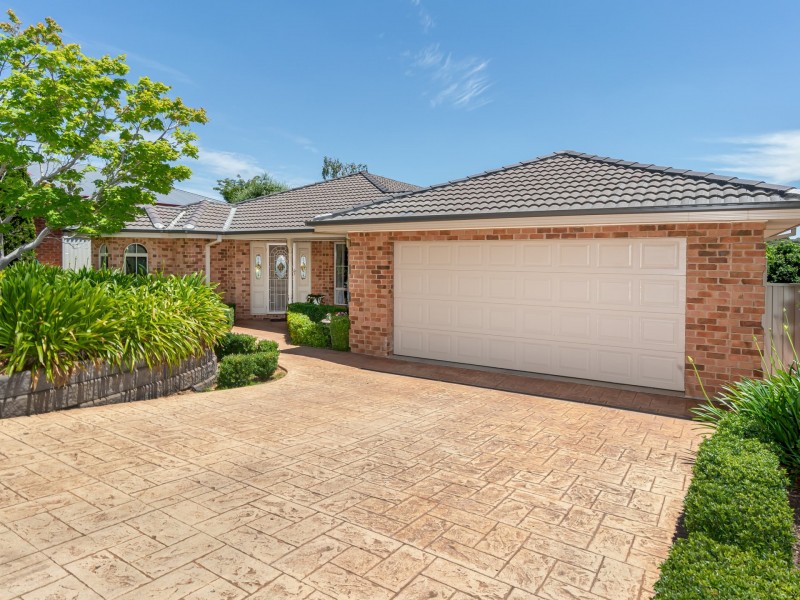 12 Yanko Crescent, Bourkelands NSW 2650