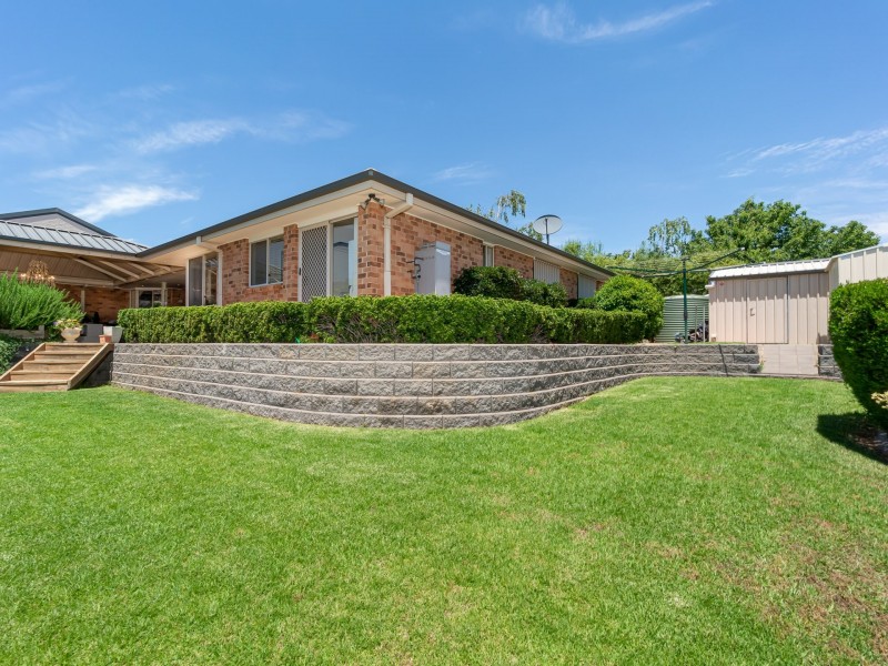 12 Yanko Crescent, Bourkelands NSW 2650