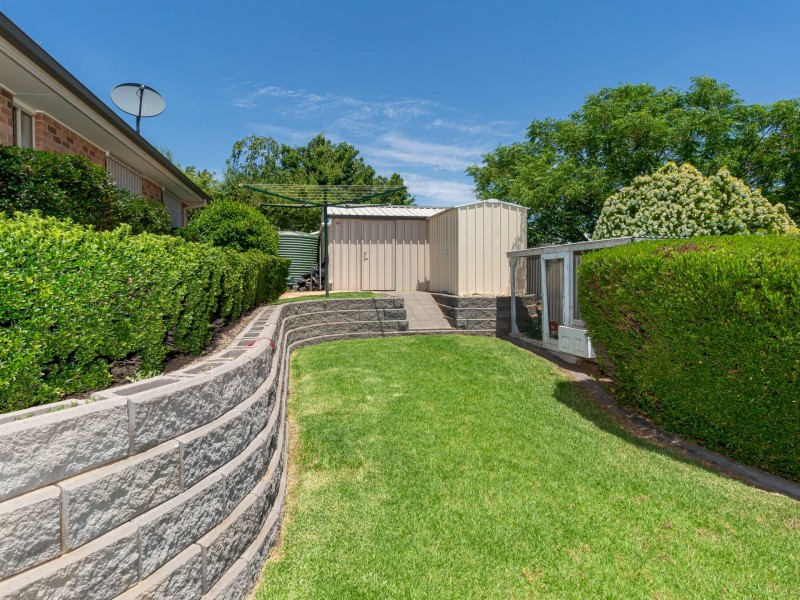 12 Yanko Crescent, Bourkelands NSW 2650