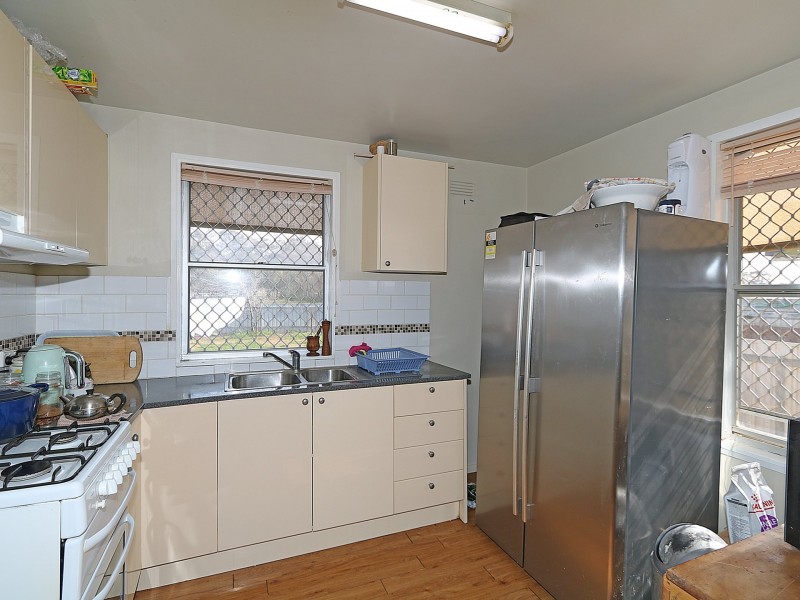 42 Adams Street, Ashmont NSW 2650