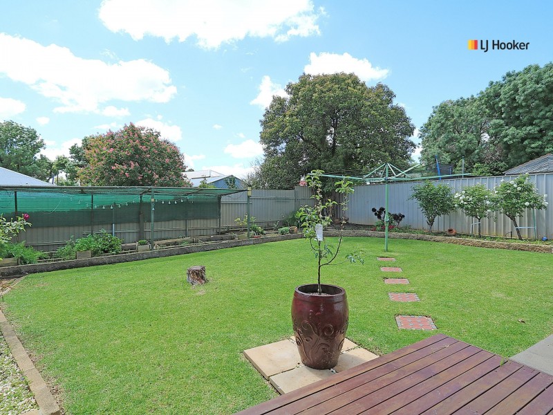 3 Ceduna Street, Mount Austin NSW 2650