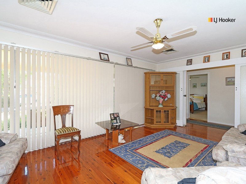 9 Anne Street, Tolland NSW 2650