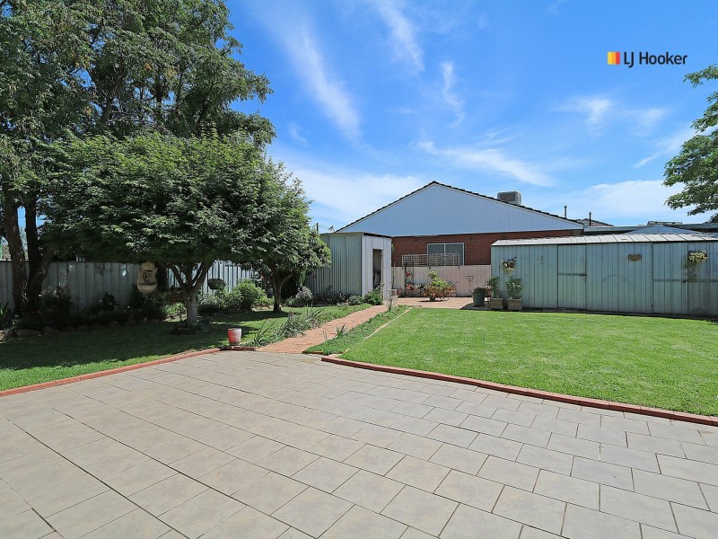 9 Anne Street, Tolland NSW 2650