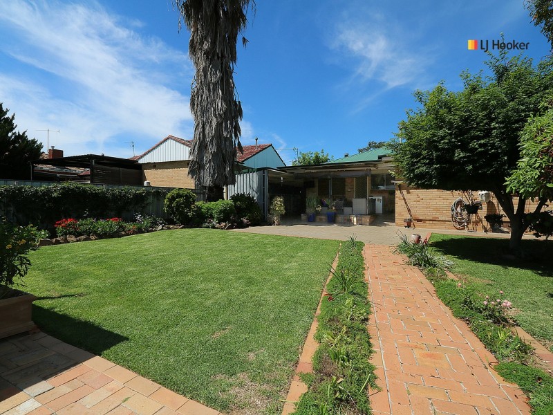 9 Anne Street, Tolland NSW 2650