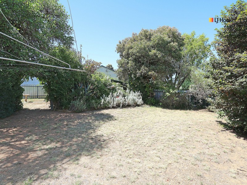 23 Nilma Avenue, Mount Austin NSW 2650