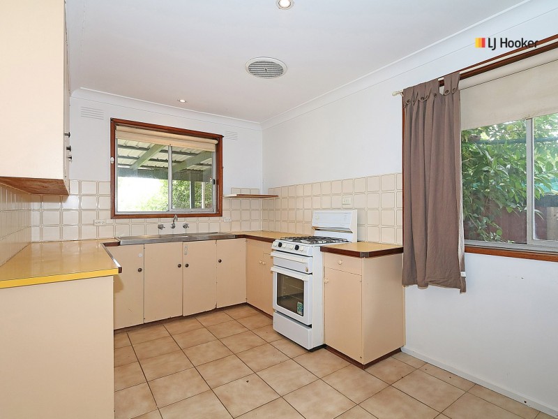 242 Fernleigh Road, Ashmont NSW 2650