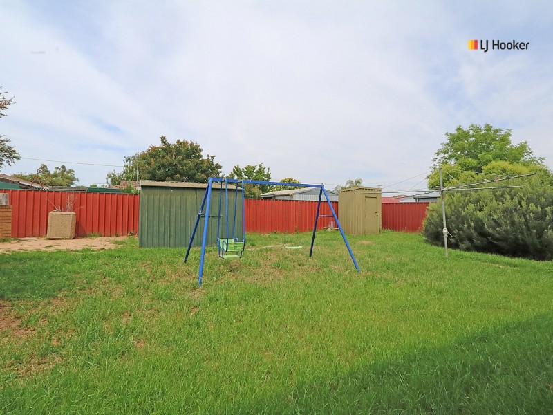 242 Fernleigh Road, Ashmont NSW 2650