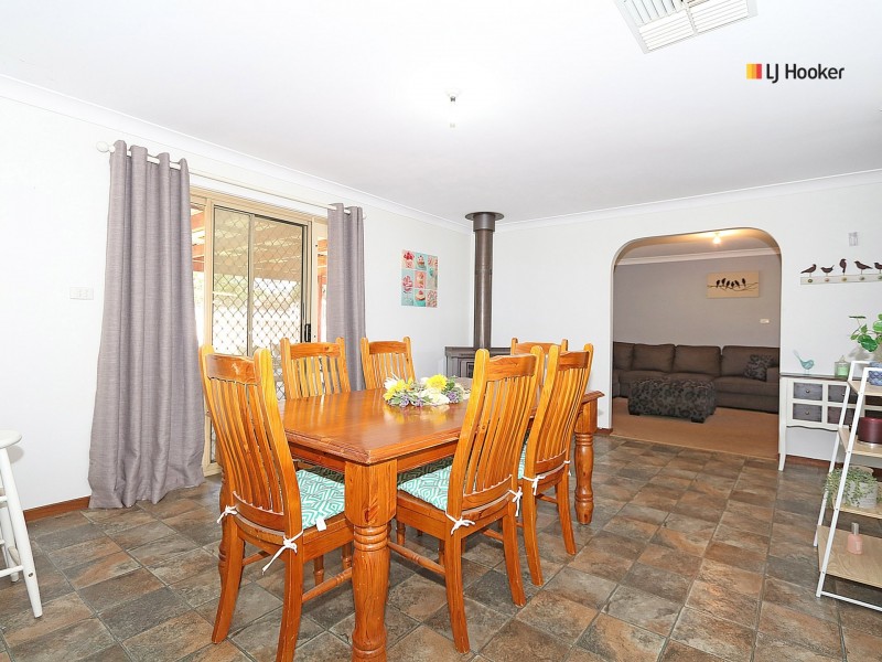 101 Undurra Drive, Glenfield Park NSW 2650