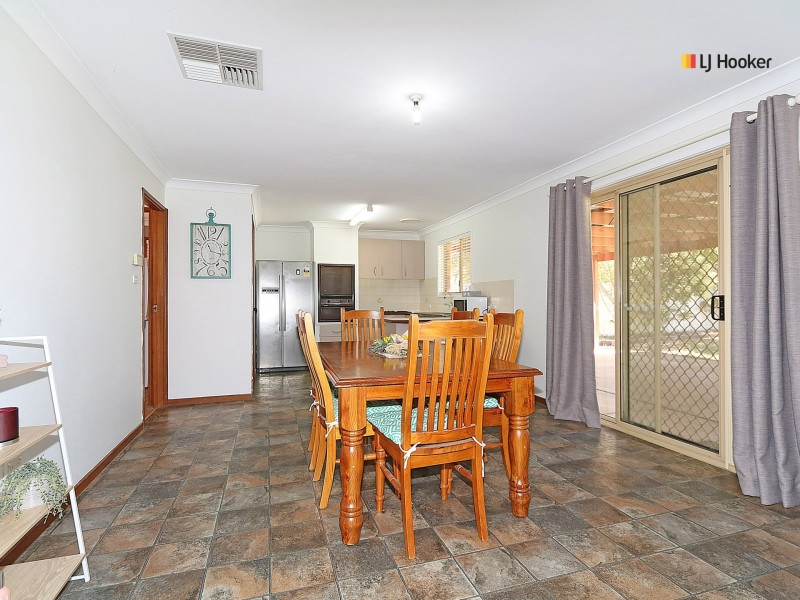 101 Undurra Drive, Glenfield Park NSW 2650