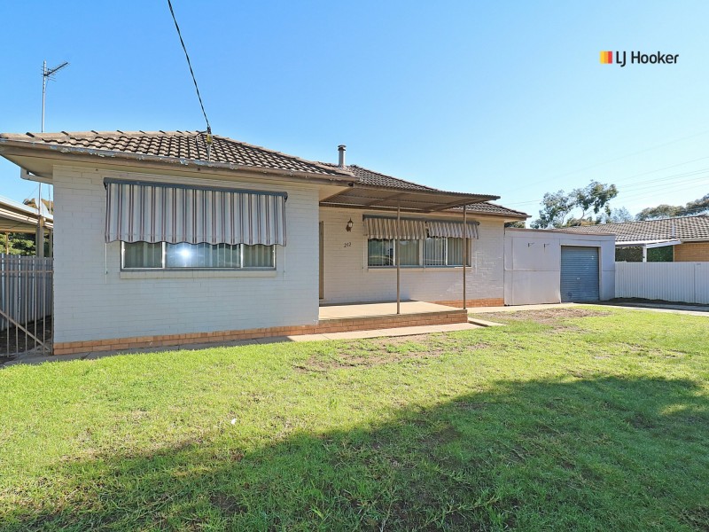 212 Bourke Street, Tolland NSW 2650