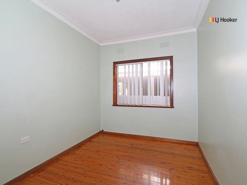 212 Bourke Street, Tolland NSW 2650