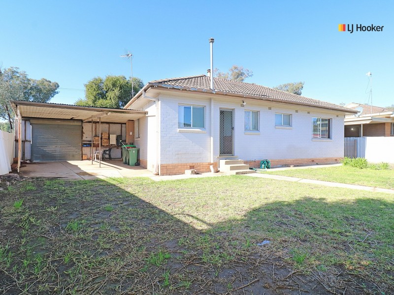 212 Bourke Street, Tolland NSW 2650