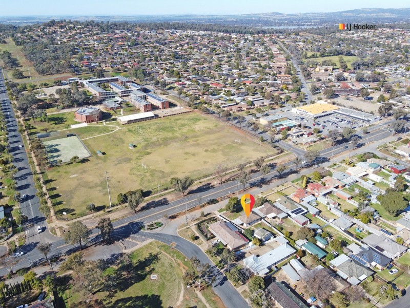 212 Bourke Street, Tolland NSW 2650