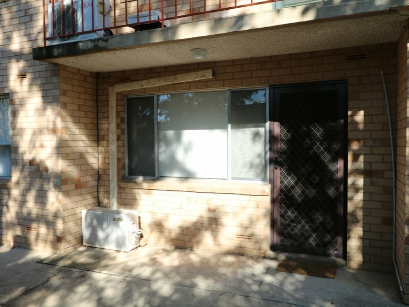 2/143 Lake Albert Road, Kooringal NSW 2650