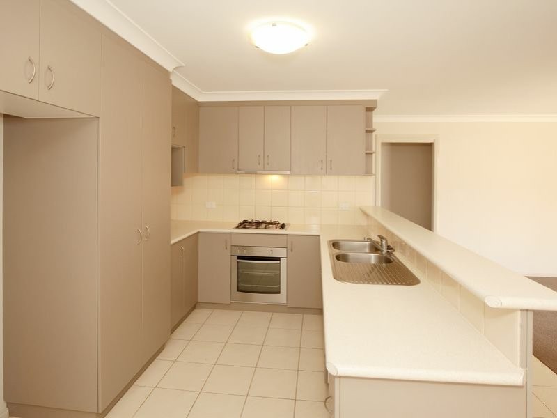 21 Womboin Crescent, Glenfield Park NSW 2650