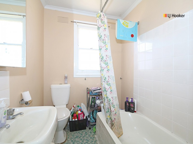 3 Baird Avenue, Kooringal NSW 2650