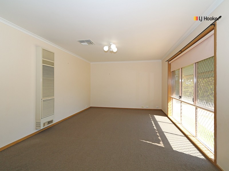 35 Kirrang Avenue, Glenfield Park NSW 2650