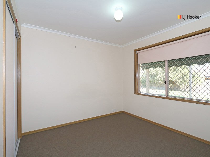 35 Kirrang Avenue, Glenfield Park NSW 2650