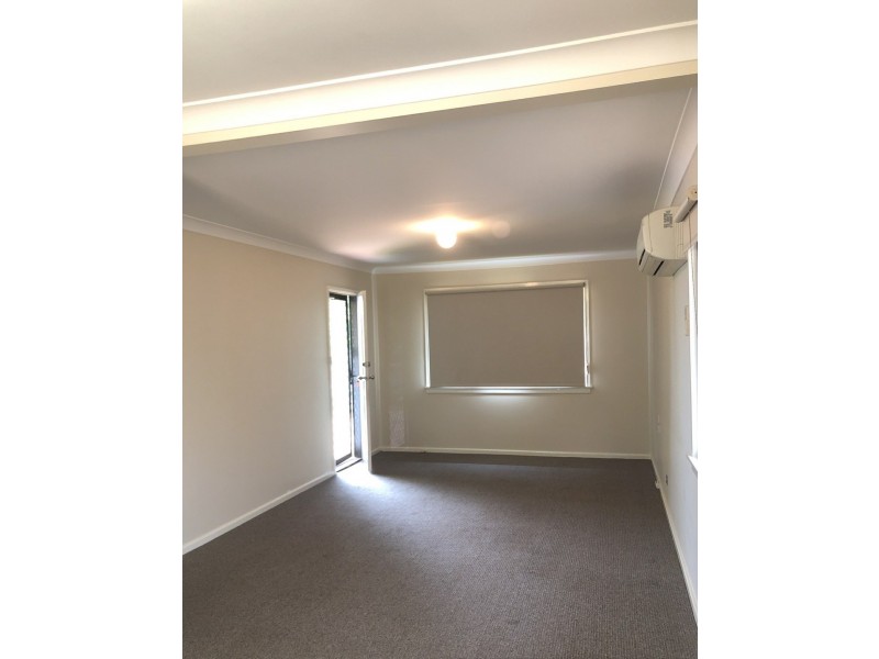 32 McKell Avenue, Mount Austin NSW 2650