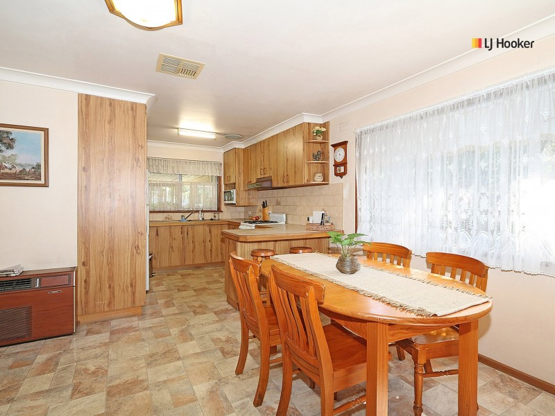 65 Fay Avenue, Kooringal NSW 2650