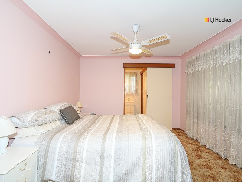 65 Fay Avenue, Kooringal NSW 2650