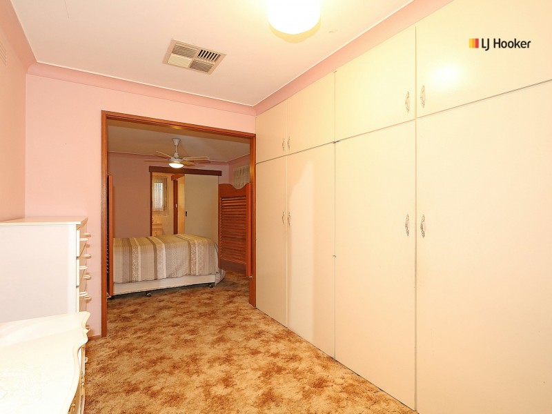 65 Fay Avenue, Kooringal NSW 2650
