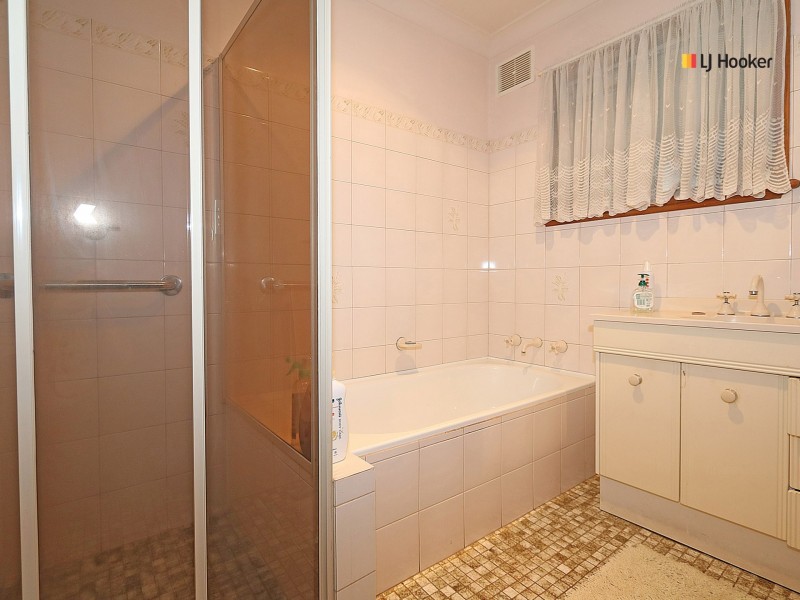 65 Fay Avenue, Kooringal NSW 2650
